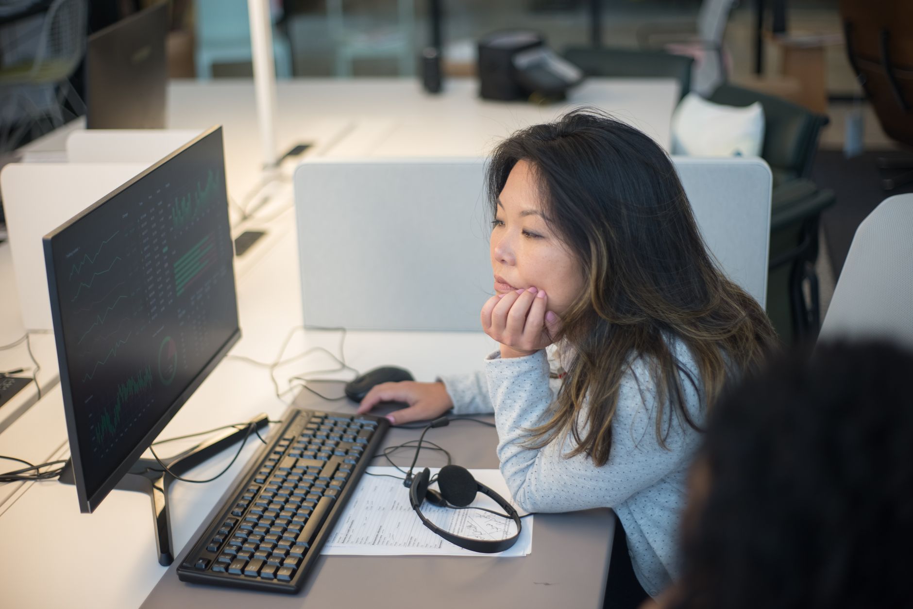 Occhi e lavoro al computer: cosa è davvero provato