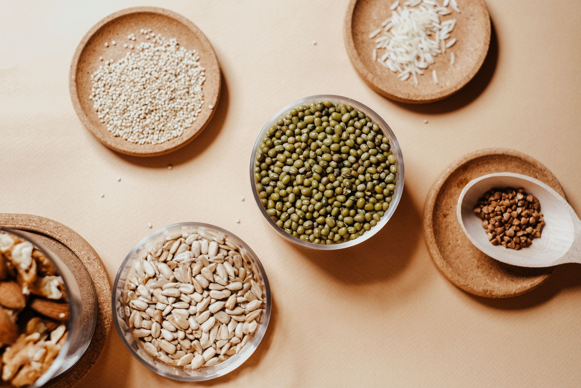 Biotin-Tagesbedarf: 40, 50 oder 10.000 µg?